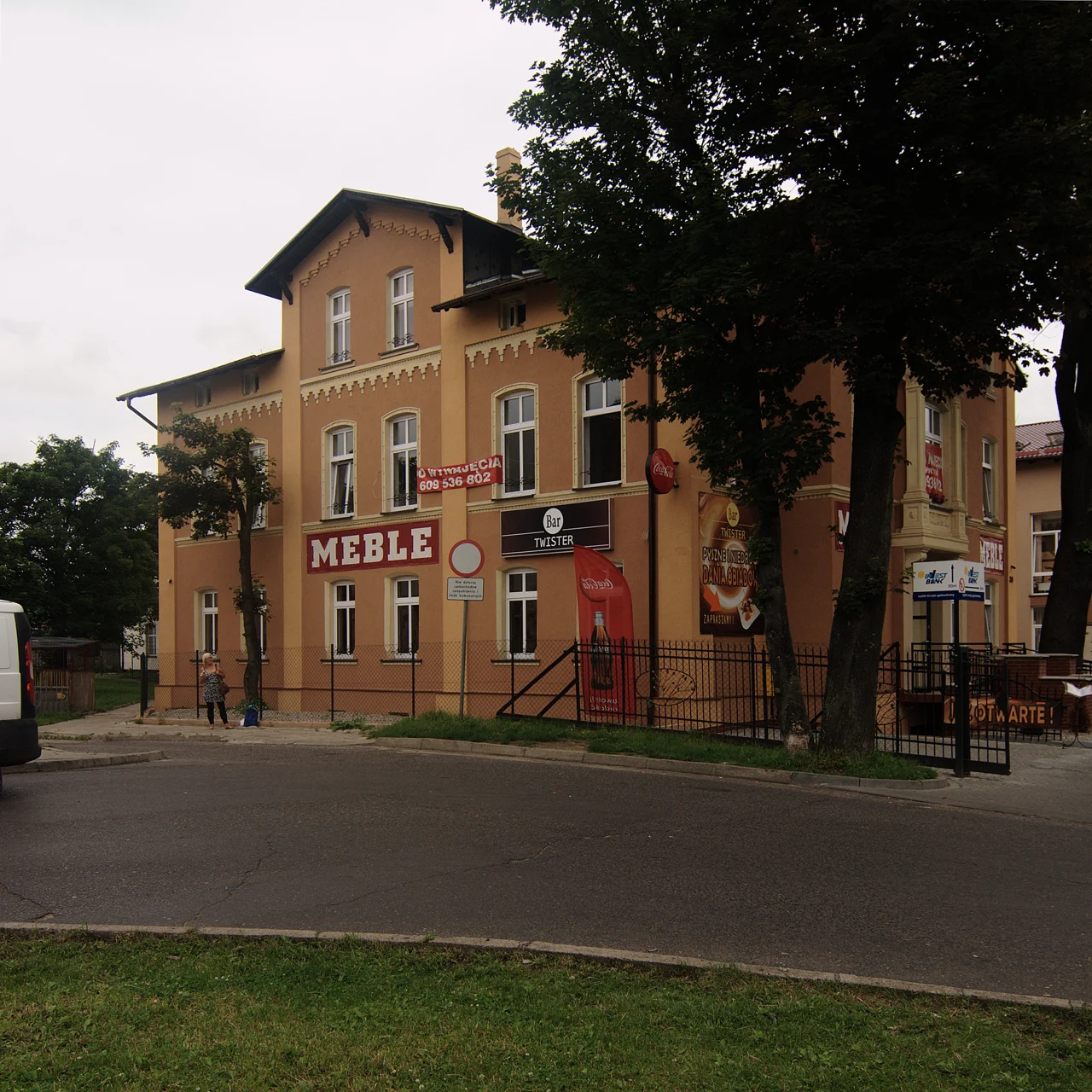 Budynek przy ul. Kołłątaja 30 w Słupsku — fotografia archiwalna z 2012 roku