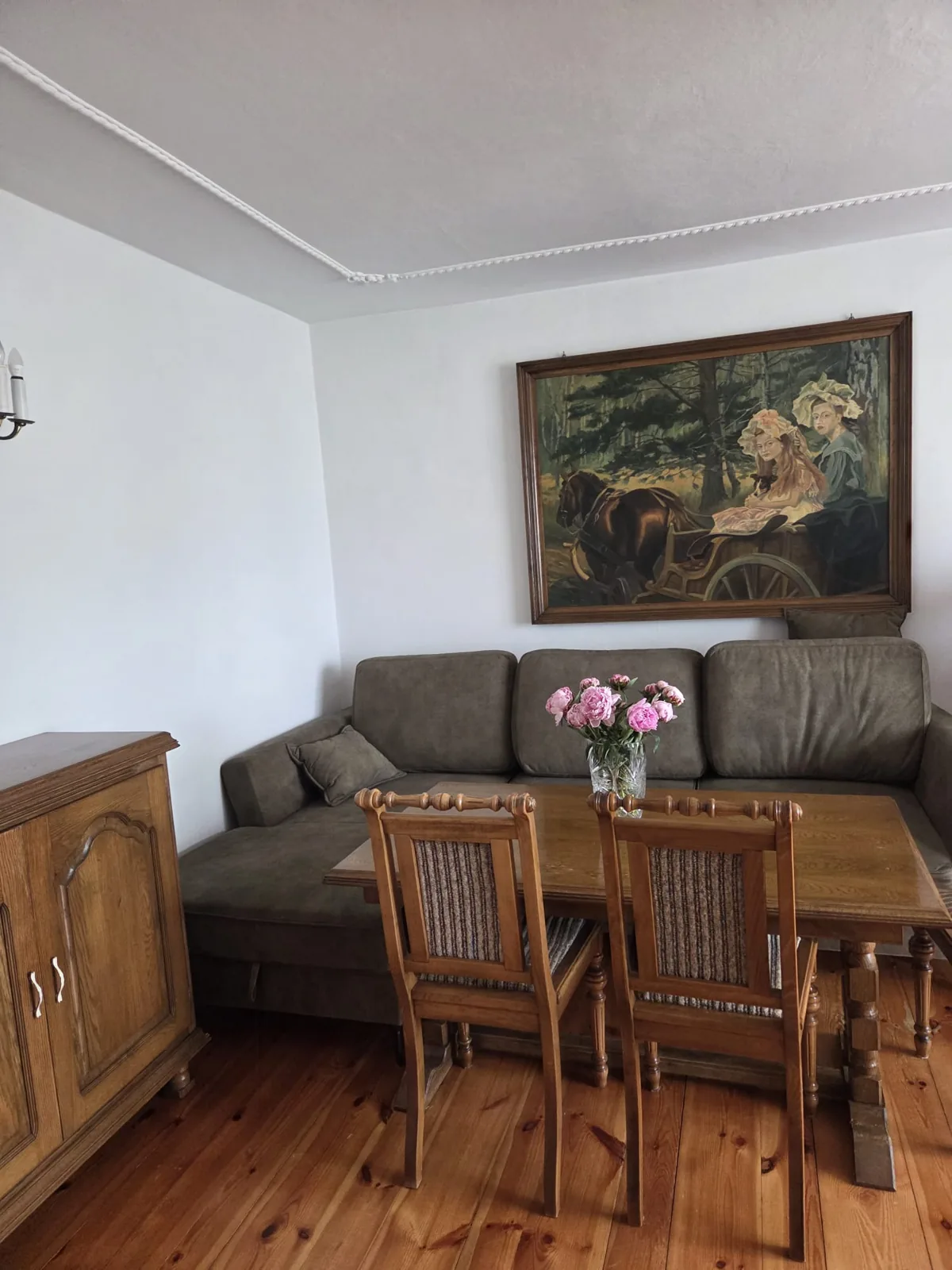 Salon z jadalnią w domu przy Grunwaldzkiej 59